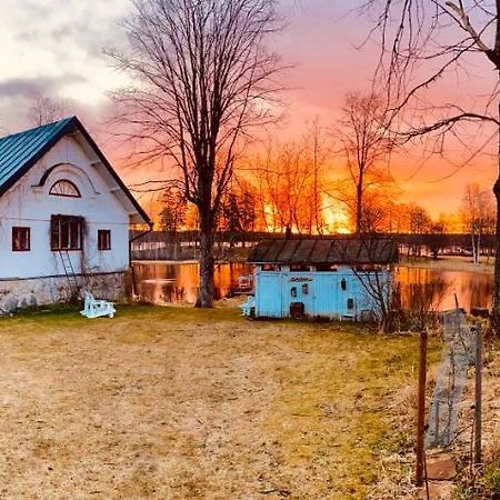 Romantic Spa Villa With Fireplace By The Lake Stjarnsund Εξωτερικό φωτογραφία